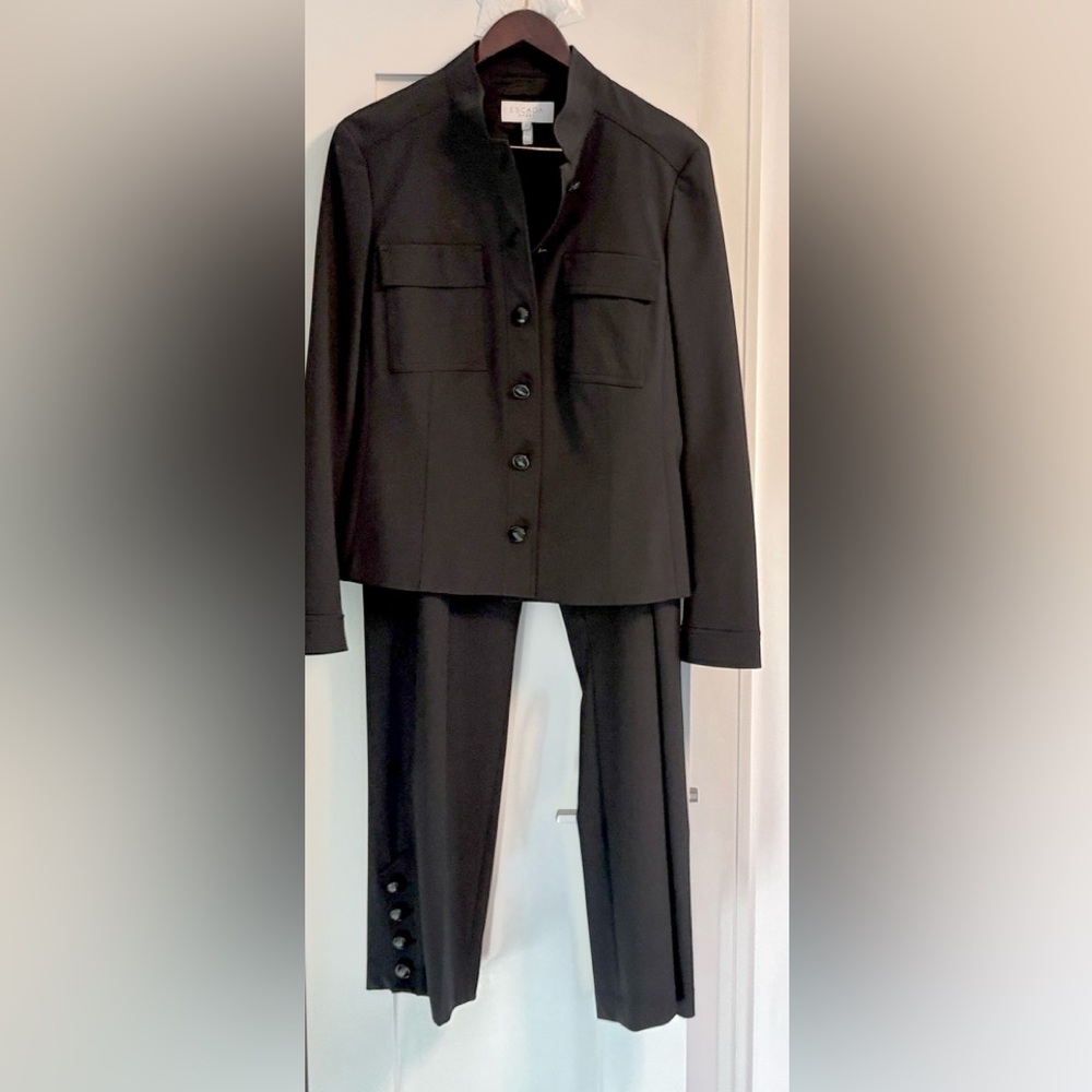 Escada Sport Blk virgin wool suit sz 42 fits like 10-12